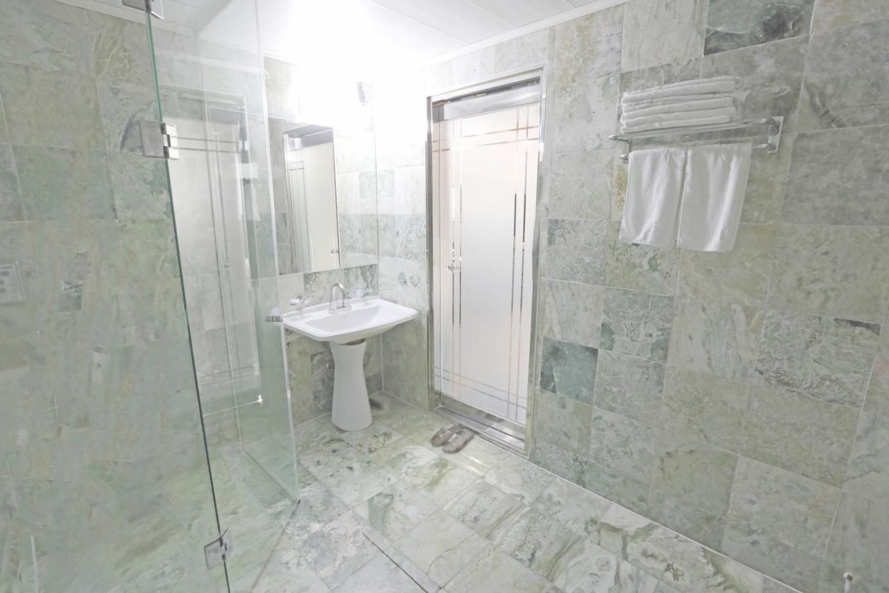 Incheon Airport Hotel June Экстерьер фото